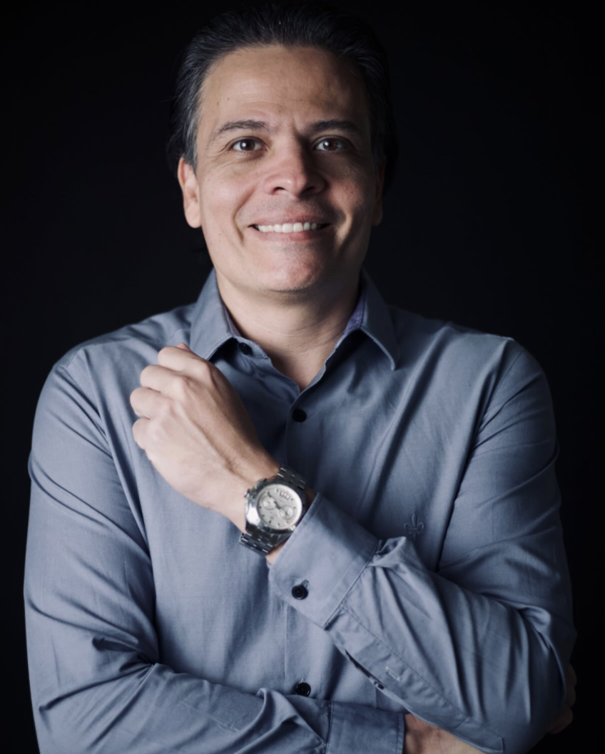 Dr. Eduardo Pesarini